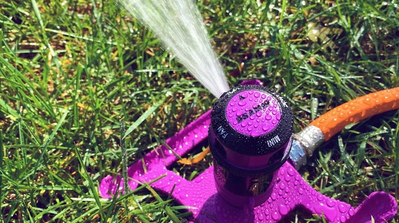 Dramm ColorStorm Gear Drive Sprinkler on Heavy Duty,Durable Metal Base, 4 Patterns, Ideal for Small, Medium & Large Areas with Pass Through Feature, Red, 40 Foot Diameter - Image 2